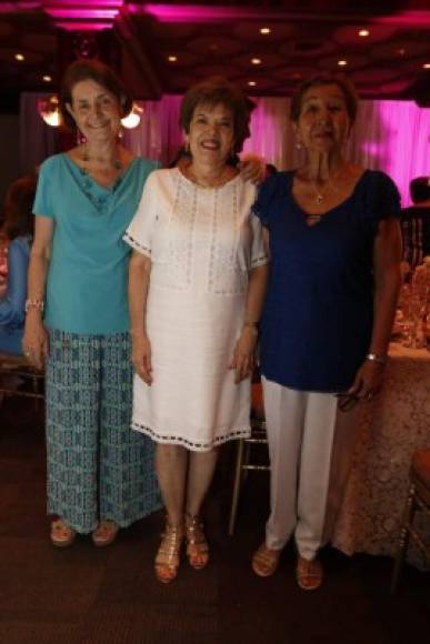 Jeannette Salomón, Nilda Gavidia y Esperanza Nazar.
