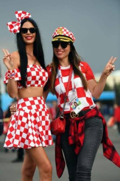 Estas aficionadas croatas animaron con su belleza la semifinal ante Inglaterra.