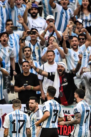 Los aficionados argentinos gozaron con el gol de Messi.