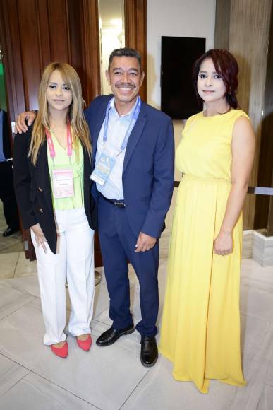 Ana María Ponce, Armando Ponce y Elizabeth Pineda