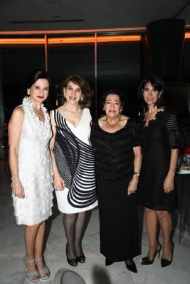 Jessica Abufele, Marlen Chahín, Maruca y Dina Mena.
