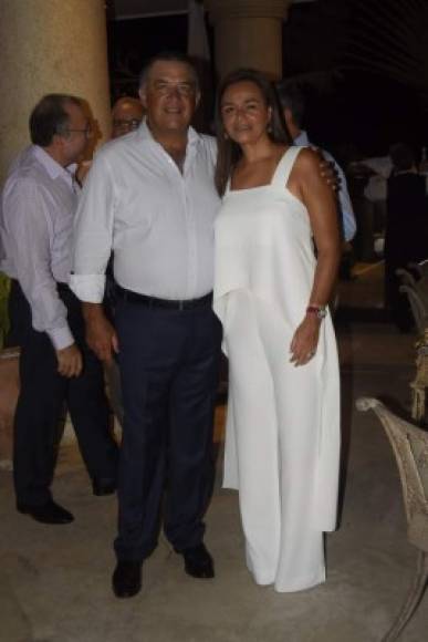 Emilio y Rina Medina.