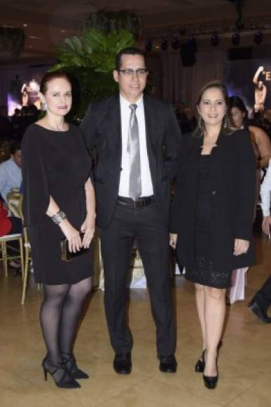 Gioconda Güell, Javier Maldonado y Sandra Mata.