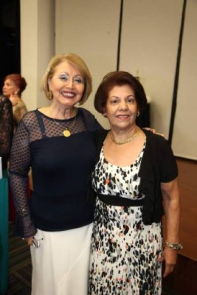 Irma Zepeda y Miriam Rivera.