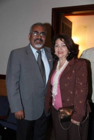 Ricardo y Lorena Irías.