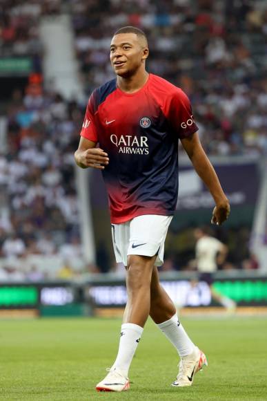 Según informa ‘Marca’, Mbappé habría declinado una nueva propuesta de renovación. El club parisino puso encima de la mesa esta oferta el pasado miércoles.