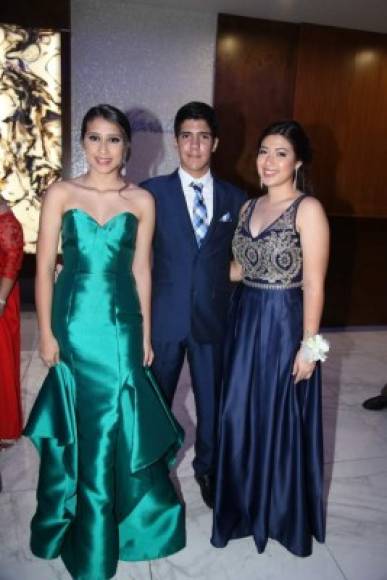 Damary García, Daniel Medina y Gabriela Tróchez.