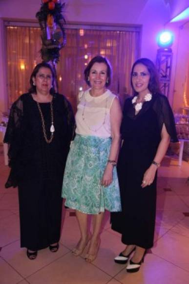 Susana Prieto, Ivonne Ramírez y Ana Faraj.
