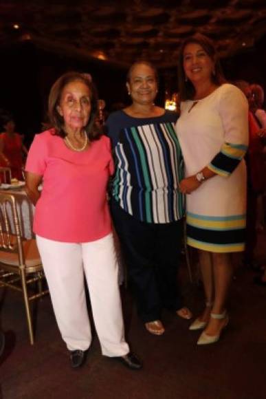 Nidia Roque, Geraldina Montalbán y Diana Assaf.