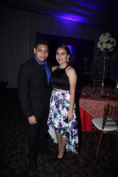 Kenneth Aguilar y Elena Banegas.