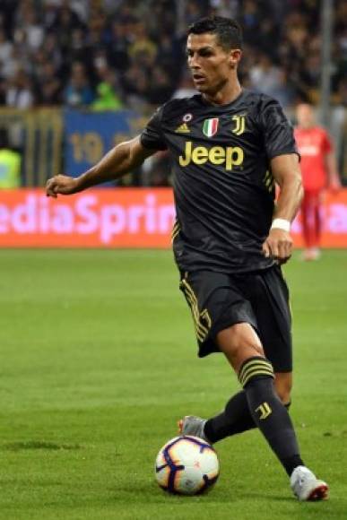 1. Cristiano Ronaldo - El delantero portugués de la Juventus cobra un sueldo de 31 millones de euros.