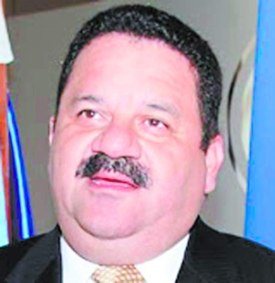 Emilio Medina celebra su cumpleaños entre amigos