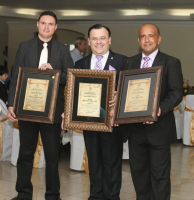 Corte Suprema entrega premios a periodistas