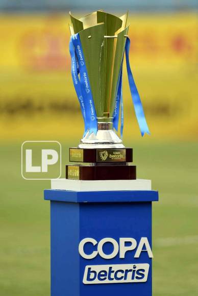 La Copa que se llevará el campeón del Torneo Clausura 2022.