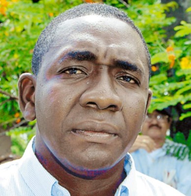 Oficializan inglés en escuela pública