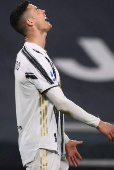 Cristiano Ronaldo: Bombazo... El prestigioso medio italiano 'Gazzetta dello Sport' señala que CR7 estaría dispuesto a bajarse el sueldo con tal de facilitar un acuerdo que le permitiera retornar a sus orígenes y recalar en el Manchester United. Todo indica que el astro portugués no quiere seguir en la Juventus para la próxima campaña. Foto AFP.