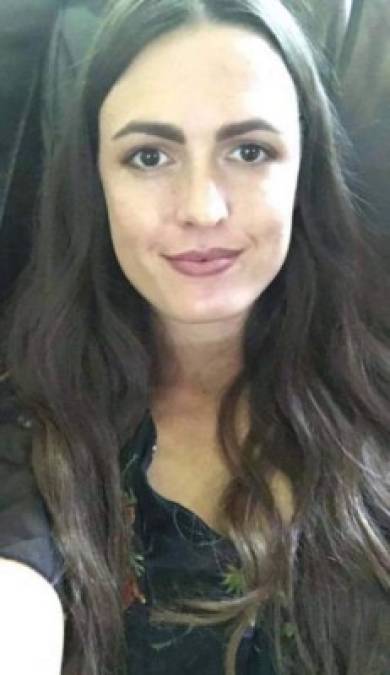 Christina, de 31 años, iba al volante del segundo vehículo que fue atacado por supuestos sicarios del cartel del Pacífico y logró lanzar el asiento de coche de su bebé al piso del auto antes de ser asesinada por los criminales.