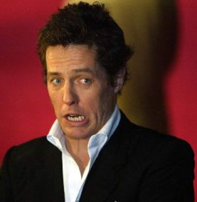 Hugh Grant arrestado en Londres, acusado de haber agredido a fotógrafo