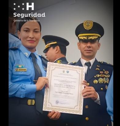 Yuli era una policía muy querida por los niños; intensifican la búsqueda de su asesino