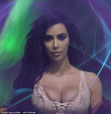 Kim Kardashian reaparece en ropa interior