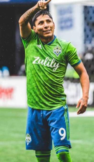 Raúl Ruidíaz: El peruano de 29 años de edad es la gran figura en la zona de ataque del Seatle Sounders. Es el goleador del club, ha jugado en clubes como Morelia de México, Coritiba de Brasil, Universidad de Chile, Universitario de Deportes y Melgar en Perú.