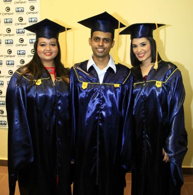 Distinción y aplausos a los nuevos profesionales