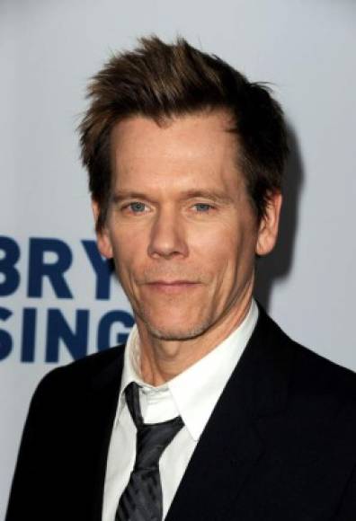 Kevin Bacon a pesar de estar casado con Kyra Sedgwick que es una judía practicante, el actor declaró en 2005 en una entrevista con la revista The Times, que si bien no es anti-religión, cree en la separación entre la iglesia y el estado. “Creo que hay un aire puritano. Nunca he visto tan poca separación entre la iglesia y el Estado en América”.<br/>