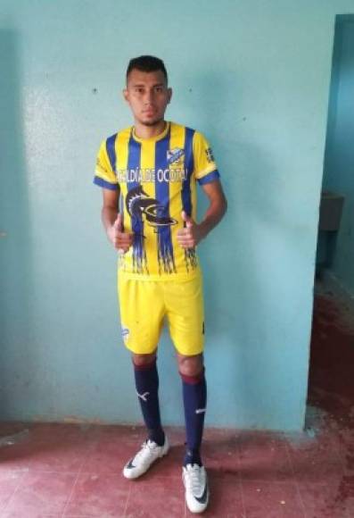 Cristhofer Aguilar: Joven futbolista hondureño que se ha convertido en nuevo legionario hondureño. Fue fichado por el Deportivo Ocotal de la primera división de Nicaragua.