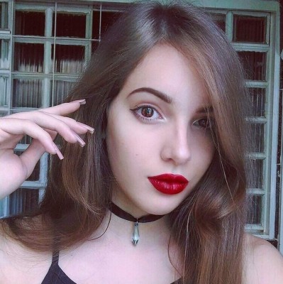 Jhulia Pimente es la sensación del verano en Instagram