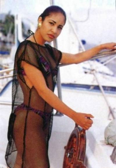 Selena tenía 23 años cuando un 31 de marzo, a solo tres días de celebrar su tercer aniversario de bodas, fue asesinada por Yolanda Saldívar.