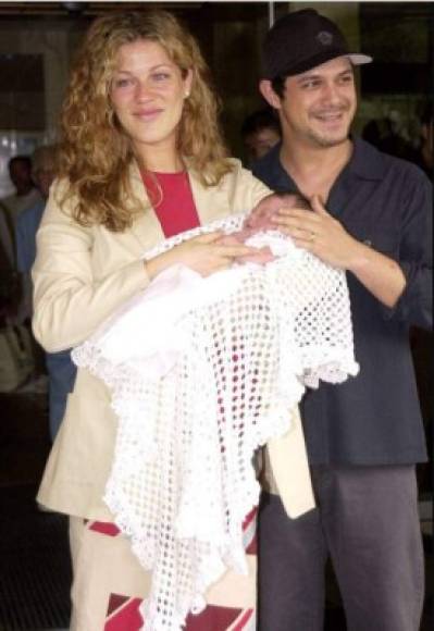 Jaydy Michel<br/><br/>El primer matrimonio del cantante fue con la modelo mexicana, con quien tuvo a su primera hija, Manuela en 2001.<br/>