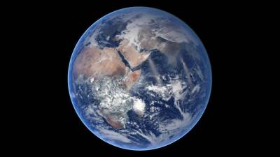 Un grupo de expertos ha concluido que<b> la Tierra</b> eventualmente experimentará días que durarán 25 horas.