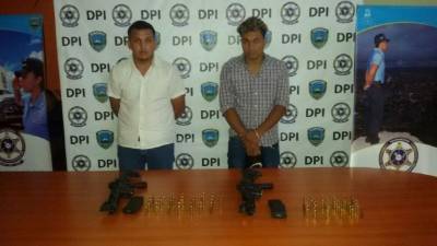 Melvin David Villalobos Estrada y Marlon Atilio Funez Zapata fueron detenidos por agentes de la DPI.