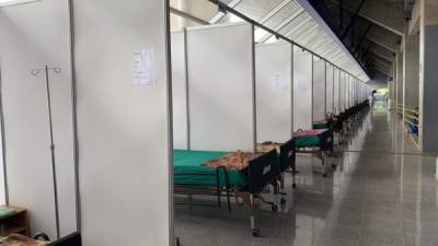 El polideportivo de la Unah tiene espacio para 130 pacientes en diferentes condiciones.