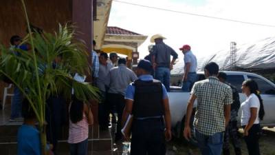 Las autoridades trasladaron el cadáver de Medardo Melgar a Medicina Forense de Santa Rosa de Copán.