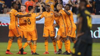 Los hondureños Boniek García, Maynor Figueroa y Alberth Elis fuerpon protagonistas en la victoria de 2-0 del Houston Dynamo ante Columbus Crew.
