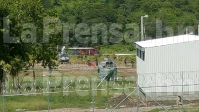 Los reclusos fueron trasladados en ocho helicópteros a la megacárcel en Santa Bárbara.