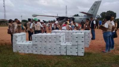 Urnas llegaron ayer a Puerto Lempira.