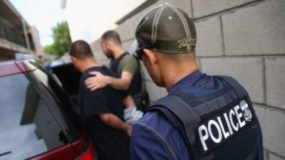 Los agentes de ICE ya no podrán arrestar a los inmigrantes que se presenten a sus citas en las cortes migratorias./