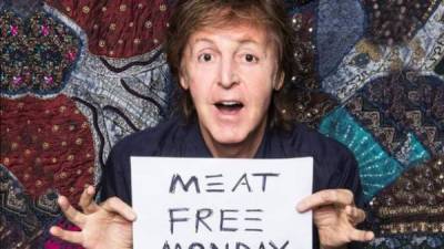 Paul McCartney lanzó una campaña para no comer carne los lunes.