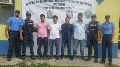 Los capturados son señalados por asesinatos y de liderar una banda de robacarros en La Ceiba.