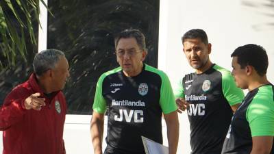 Salomón Nazar realizó su primera práctica como Director Técnico del Marathón.