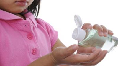 Las autoridades de salud en Honduras instan a la población a practicar las medidas de higiene, como el lavado de manos con abundante agua y jabón, como medida de prevención.