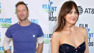 Chris Martin, líder de Coldplay, y Dakota Johnson, protagonista de '50 Sombras de Grey', iniciaron su noviazgo a finales de 2017.