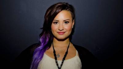 Demi Lovato desea trabajar con Kelly Clarson.