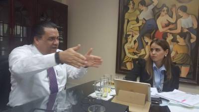 El canciller Arturo Corrales y la vicecanciller María Andrea Matamoros.