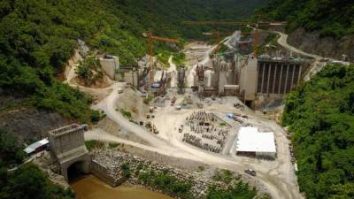 La represa Patuca III es la obra pública que más recursos recibirá durante 2018. Foto: Yoseph Amaya.