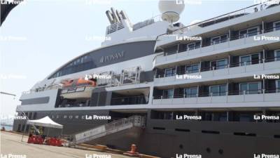 El buque 'Le Boréal' mientras permanecía atracado en el muelle de Puerto Cortés.