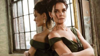 La actriz Katie Holmes ha sorprendido a sus fans al iniciar un romance con Emilio Vitolo, quien estaba comprometido en matrimonio.