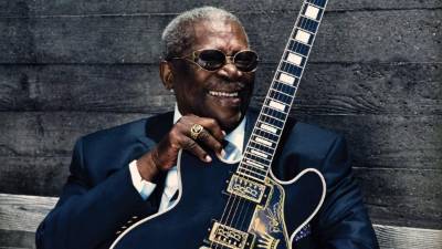 Riley B. King, más conocido como B.B. King, es un músico, cantante y compositor estadounidense.
